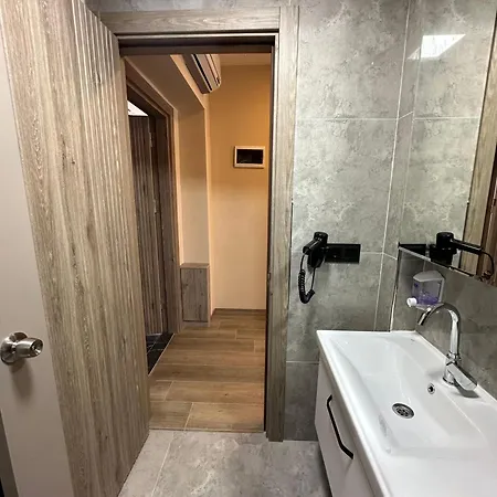 Otel Parla Park 1-2 Turizm *